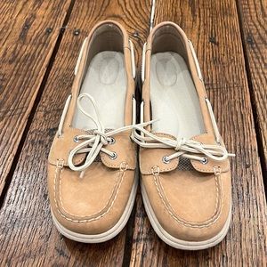Women’s size 11M Sperry Top Sider.